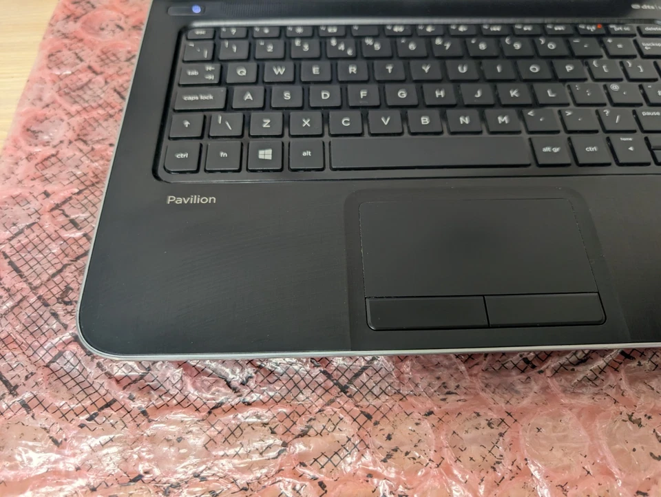 HP Pavilion TS 11 Notebook - AMD A4-1250 Radeon - 2GB Ram - Touchscreen - No HD - Image 2 of 4