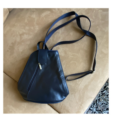 Börse in Pelle Damen Rucksack klein Leder blau Made in Italy abnehmb. Träger