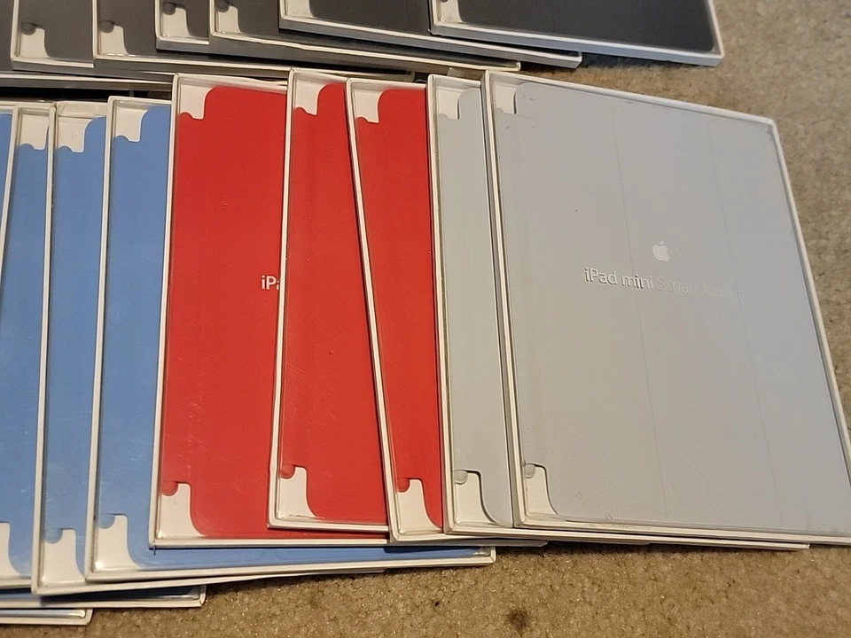 NEW! LOT OF 26 Apple iPad Mini Smart Cover Dark & Light Grey Blue Red MD963LL/A - Image 4 of 4