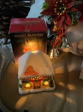 1989 VINTAGE Hand Painted Ceramic 4”X4” Candle/tea-light House - Taiwan