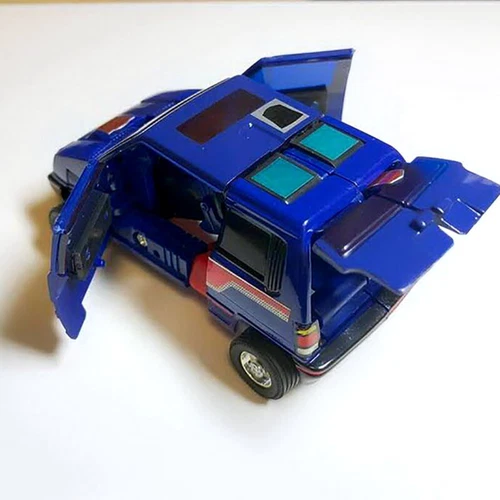 Hasbro G1 Transformers Commemorative Series VIII  Autobot Skids Vintage Figure  - Picture 8 of 9