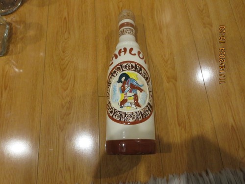 COLLECTABLE EMPTY LIQUOR BOTTLE KAHLUA MEXICAN LIQUOR VERY NICE - Picture 2 of 6