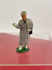 VINTAGE Lead Barclay Elderly Woman B166 Excellent condition Train Layout