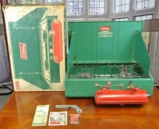 Boxed 1970 Coleman Two Burner Green 413G Vintage Stove 413G499 with Manuals