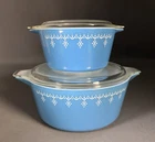 2  Vintage Pyrex Snowflake Blue Garland Casserole Dishes 475-B, 473 w/ Lids