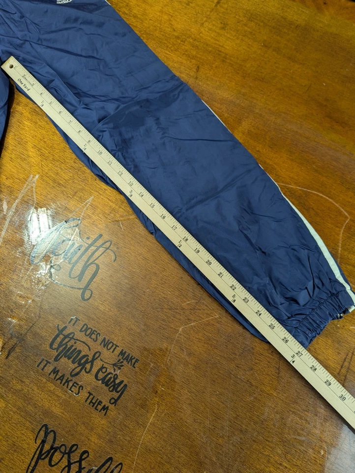 Pantalones cortavientos Adidas azul XL 3 rayas de colección años 00 90 Y2K RN#88387 27' en costura Foto 4 de 4