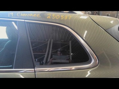 (LOCAL PICKUP ONLY) Driver Quarter Glass Privacy Tint Chrome Trim Fits 19 CHEROK