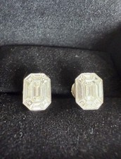 Valentine  Greatl Gift  Authentic 18 K 7.65  Carat Stud Earrings