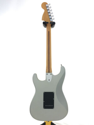Tokai TSS-40/Silver/1983/Silver Star/Fixing screws