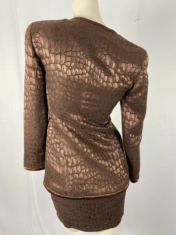 Traje Falda de Noche LOUIS FERAUD VINTAGE TALLA 34 Color Bronce Acento Lazo Foto 2 de 4