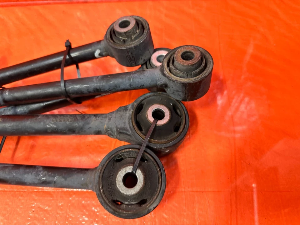 04-08 ACURA TSX - CONDUCTOR TRASERO IZQUIERDO - BRAZO DE CONTROL INFERIOR JUEGO DE 5 - TODOS LOS BRAZOS #291 Foto 3 de 4