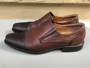 ecco cairo leather derby