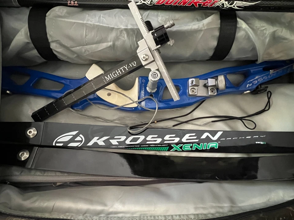 Arco Krossen - Elevador azul y extremidades negras incluye mira y estabilizador con mochila Foto 2 de 4