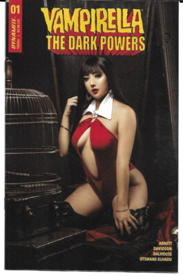 VAMPIRELLA DARK POWERS #1 CVR E RAMIREZ COSPLAY (DYNAMITE 2021)