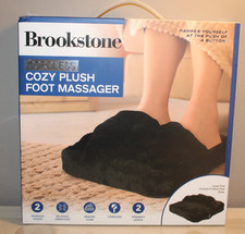 BROOKSTONE COZY PLUSH FOOT MASSAGER 2 MASSAGE NODES CORDLESS NEW