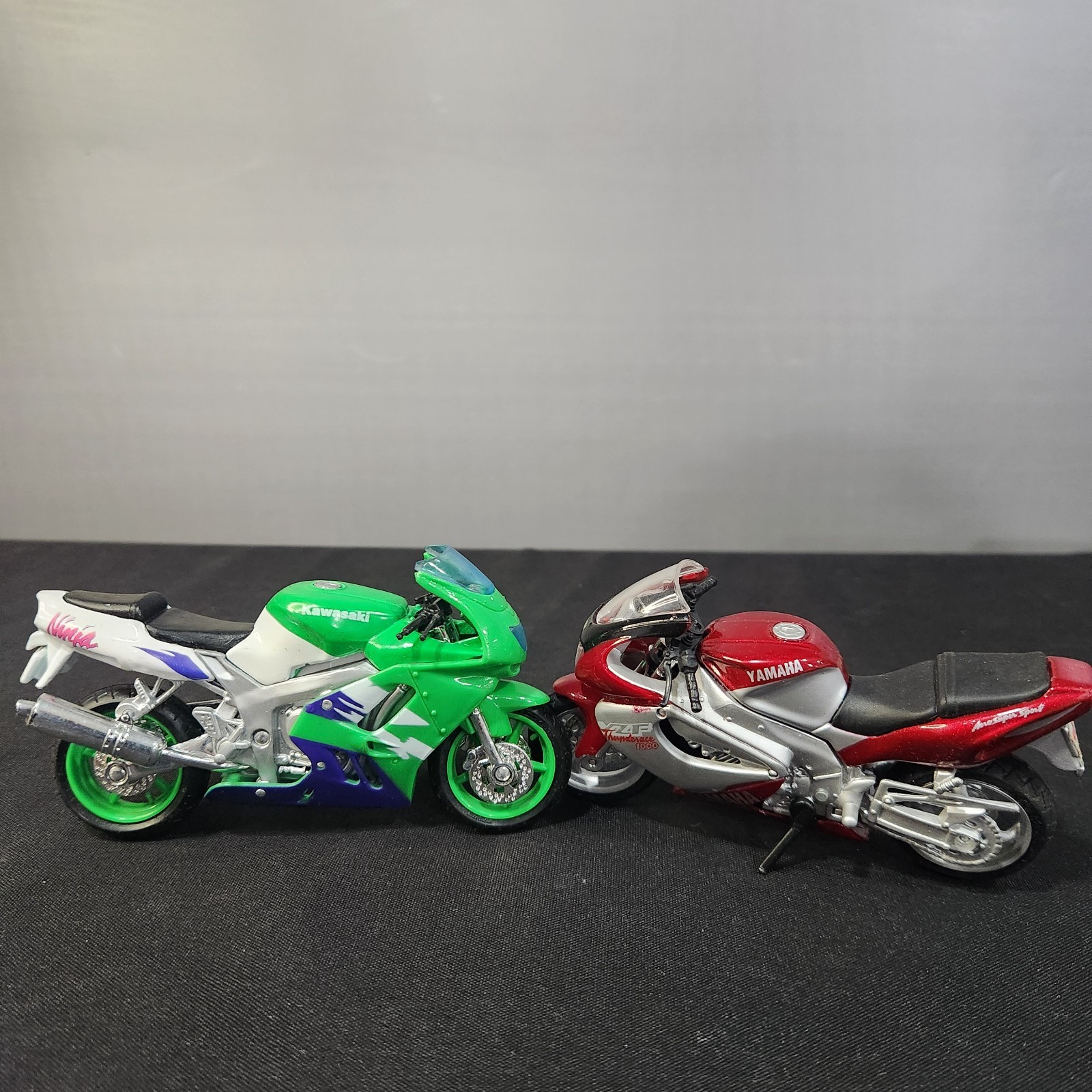 1:18 Sportbike Duo: Yamaha & Kawasaki  Maisto