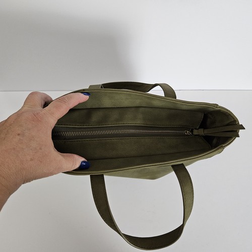 Schultertasche Urban Threads olivgrün Wildlederimitat Griffe und Schultergurt - Bild 21 von 24