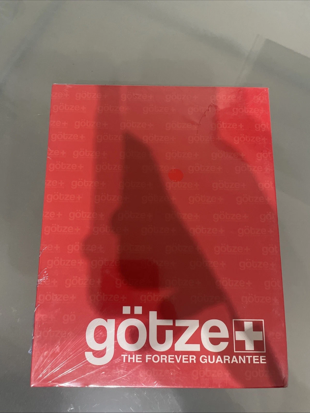 NEW SEALED GOTZE Swiss Made Professional Grade Vegetable Peelers 3 Piece Set
Opens in a new window o