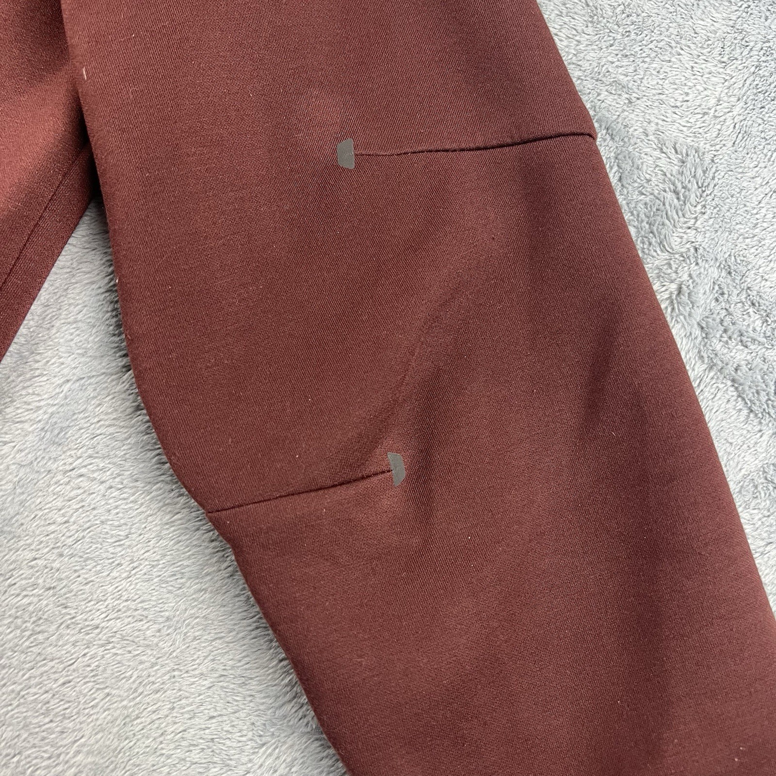 On Cloud Tech Performance Men's Running Pullover … - image 8