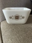 Vintage Pyrex 501B Town & Country 1.5 Cup Refrigerator Dish -No Lid