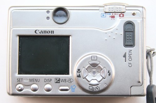 Canon IXUS V3 3.2MP Compact Digital Camera Silver FOR PARTS OR NOT WORKING! - Picture 3 of 9