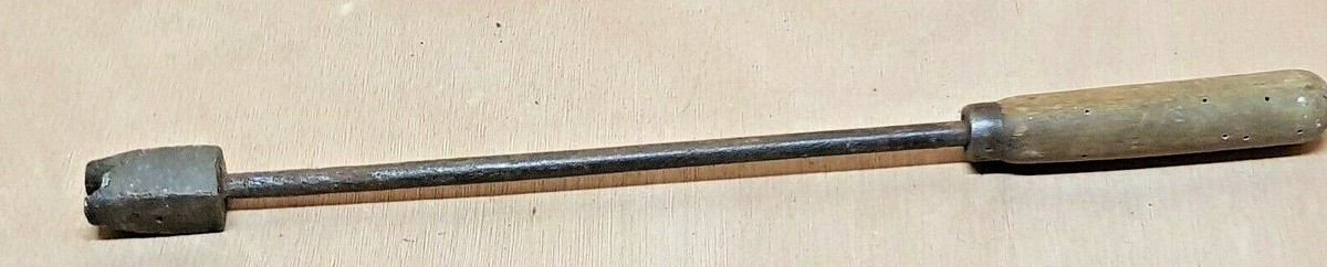 Ancien Fer à Marquer Au Chaud Numéro 6 Et 9 - Outil De Tonnelier Vieux Métier France