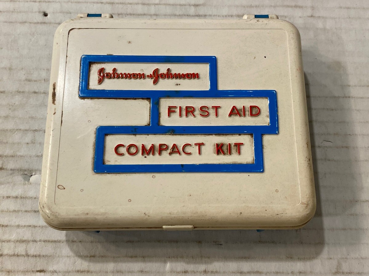 US Vintage ジョンソン&ジョンソン　ファーストエイドキット Vintage Johnson and Johnson First Aid Kit Metal Box 8161. no