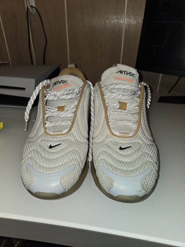 Nike Air Max 720 Pale Vanilla Size 12.5 Pre-Owned No Original Box