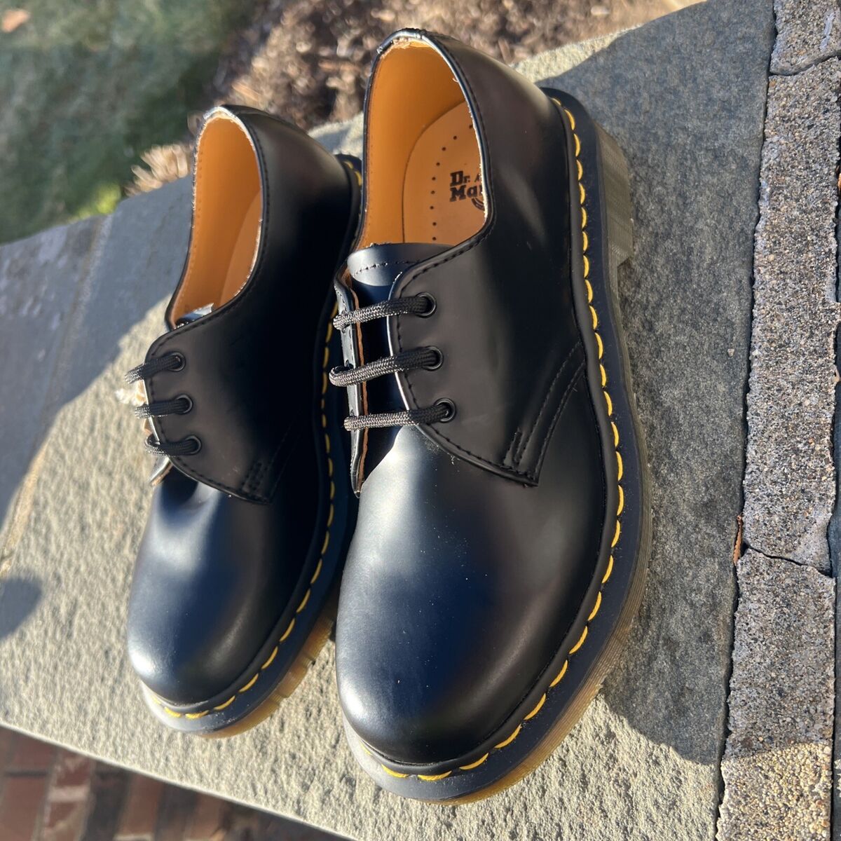 Doc Martens 11837 Womens Shiny Black Leather Oxford Boot Doc Martens 11837 Womens Shiny Black Leather Oxford Boot