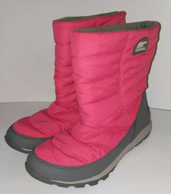 fuschia boots