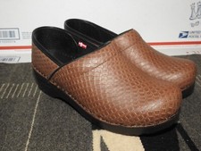SANITA THE ORIGINAL DANISH CLOGS Wmn's Comfort Clog Brown Animal Print Sz 38-7.5