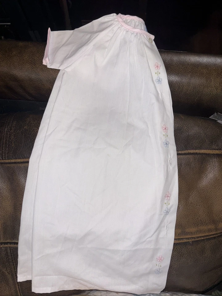 Autobuz 复古传家宝婴儿礼服 — 第 2/4 张图片