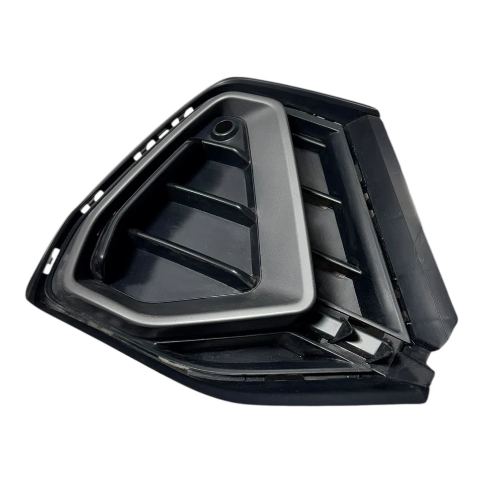 AUDI Q3 S-LINE PREMIUM PLUS SPORT PARRILLA INFERIOR 2020-2022 OEM 83A 807 682 D Foto 2 de 4