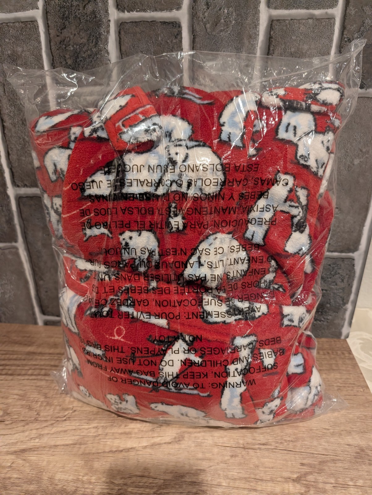 2-pc Vera Bradley Merry Beary Robe & Slippers Set Small/Medium Polar Bears Red image 4