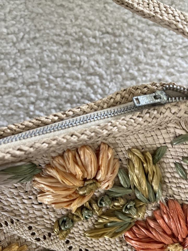 True Vintage Lot Of  4 1970s Straw Raffia Totes Purses Bags - Image 3 of 4