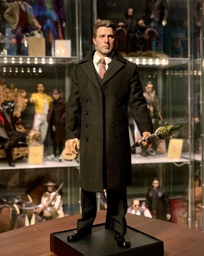 1/6 12 inch custom figure ;  Batman Ben Affleck Custom Figure