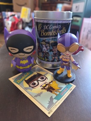 Cryptozoic DC Bombshell Series 2 Chase Fig BATGIRL LOT Funko DORBZ &  Card & Tin