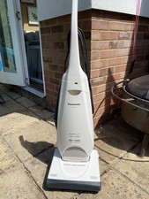 Panasonic MC-UG223 Upright Cleaner 