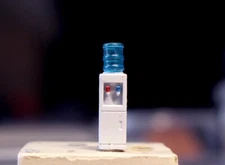 1/64 Water dispenser water cooler  fit 1:64 car Automobile maintenance workshop