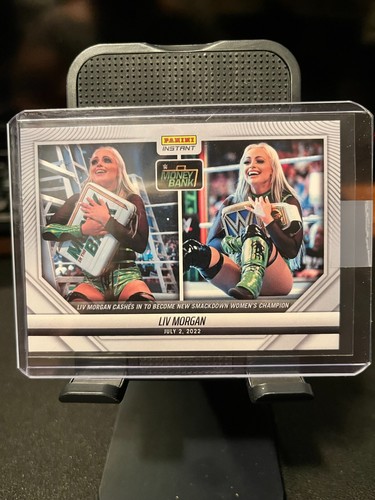 2022 WWE Panini Instant - Choose your card - Base, Versicolor (# of 5) or Black - Picture 33 of 72
