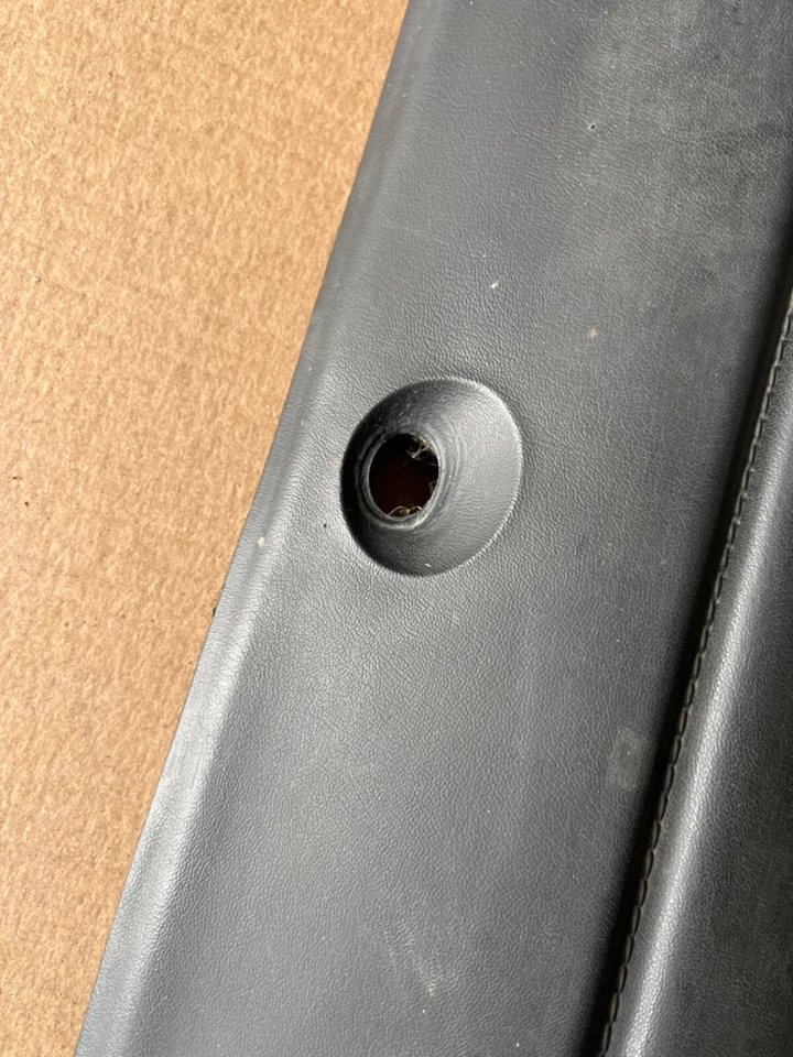 1968-69 Dodge Charger painel almofada caixa de luvas tampa/porta preta original de fábrica - Imagem 3 de 4