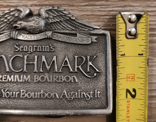 VTG 1970s Seagram's Belt Buckle Benchmark Premium Bourbon Indiana Metal HL06155 - Picture 2 of 3