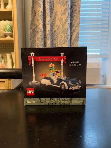 LEGO Icons Vintage Parade Car 40913 Limited Edition Set