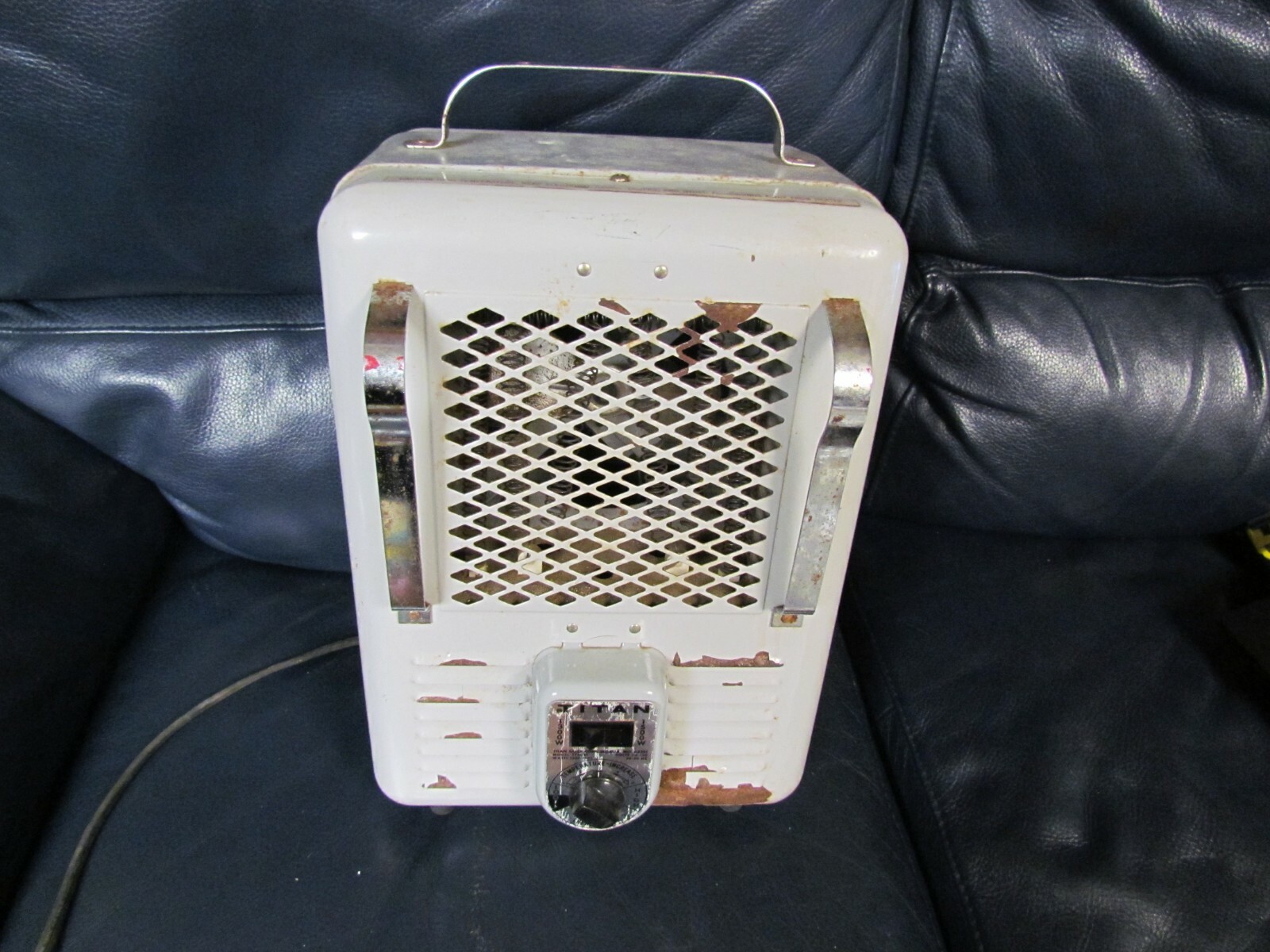 Vintage TITAN Metal Portable Electric Space Heater 1300-1500 Watts Model  T76081 | eBay