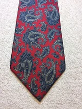 GEOFFREY BEENE MENS TIE 3.25 X 56 RED WITH BLUE PAISLEY