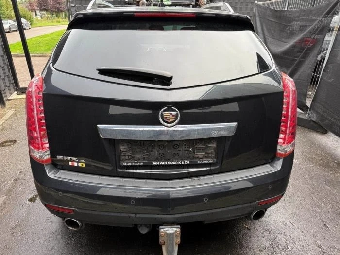 Tail light left Cadillac SRX 2 23180690 P23475725 - Image 2 of 3