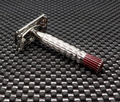 Vintage 1956 Gillette Red  Tip Super Speed DE Safety Razor B3 Clean!!
