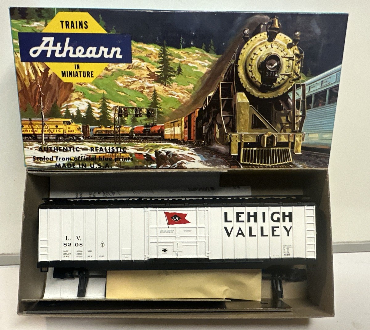 HO Scale Athearn 1343 Lehigh Valley 50' Plug Door Boxcar Kit 8209
