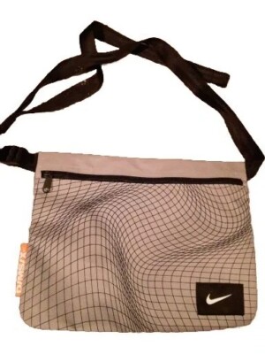 NIKE - shopper $_12.JPG?set_id=880000500F