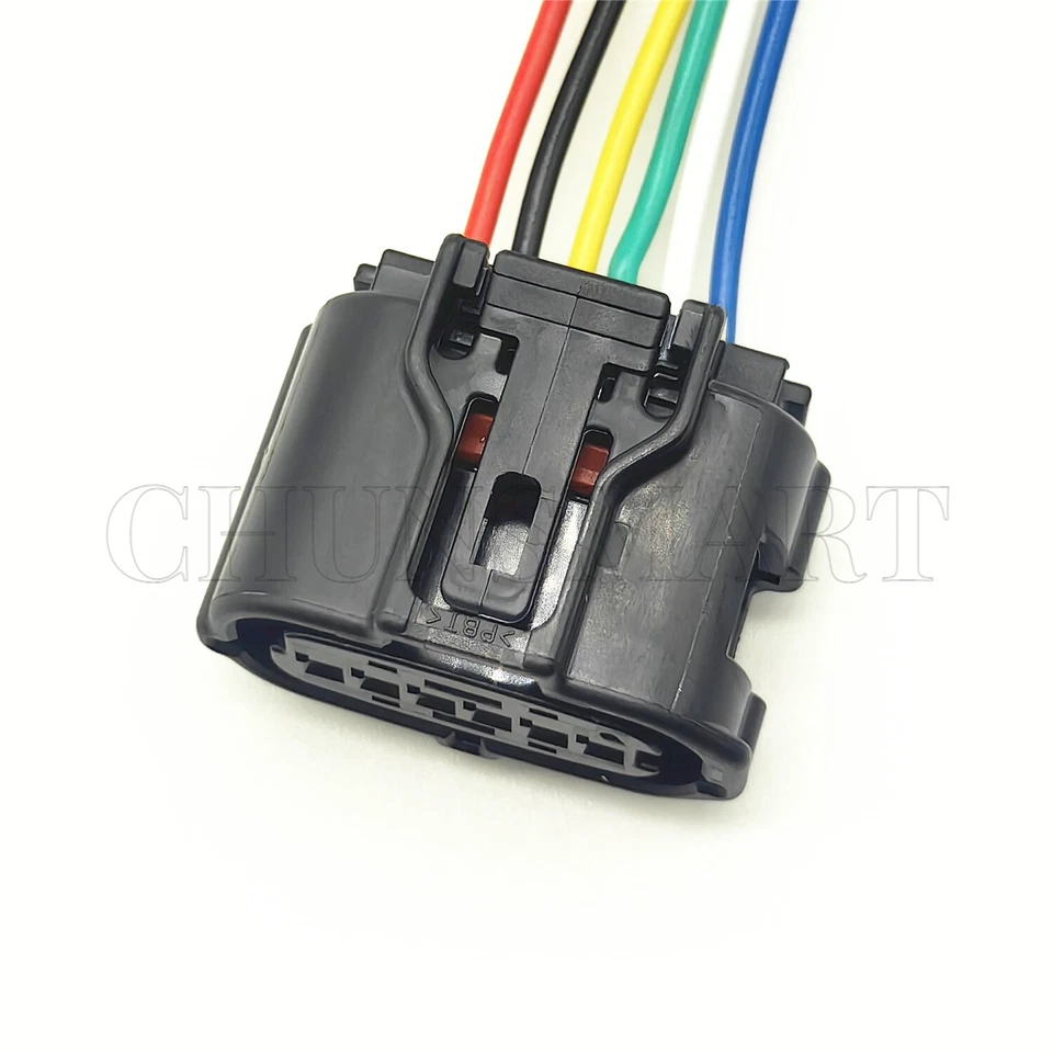 8837048110, 8837048190 A/C Compressor Connector Harness Plug For Lexus RX 450h - Image 3 of 4